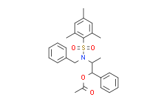 (1R,2S)-N-苄基-N-(均三甲苯基磺酰)-O-乙酰麻黄素 (1R,2S)-2-[N-苄基-N-(均三甲苯基磺酰)氨基]-1-苯丙基醋酸酯