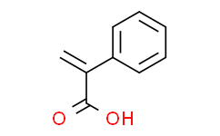 2-苯基丙烯酸,90%