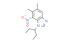 1-(1-乙基丙基)-5，6-二甲基-7-硝基-1H-苯并咪唑,95%